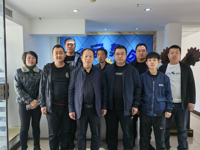 同業(yè)交流才是推動(dòng)發(fā)展的原動(dòng)力！歡迎同行企業(yè)老板到陜西鑫安安防參觀指導(dǎo)工作